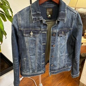 Roper Classic Blue Denim Jacket, worn once w an outfit!